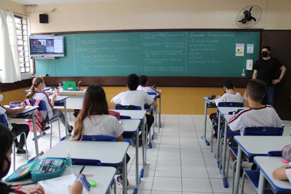 Prazo prorrogado para renovação de matrícula na rede estadual de ensino em Minas Gerais