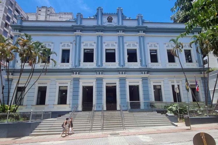 Câmara de JF amplia acervo histórico