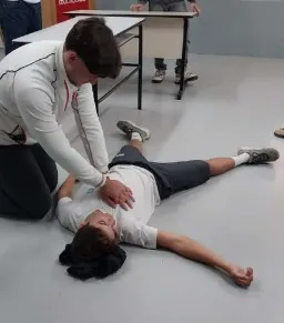 Escola de Formação Gerencial Sebrae capacita alunos em Primeiros Socorros