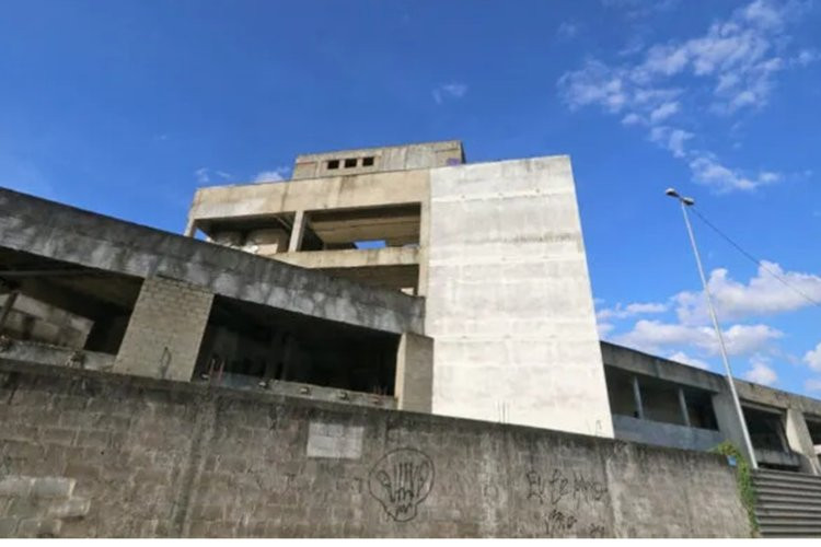 Estado não retomará obras do Hospital