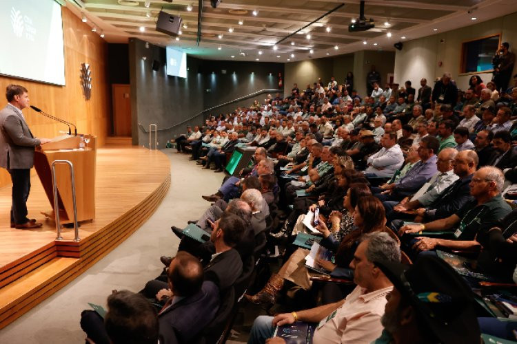 Faemg realiza a primeira Assembleia da sua história em Brasília