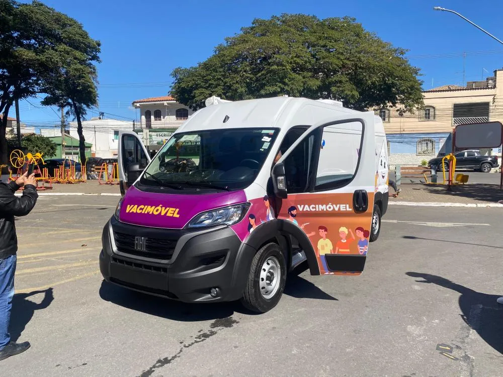 Emiliano implanta Vacimóvel em Pedro Leopoldo 