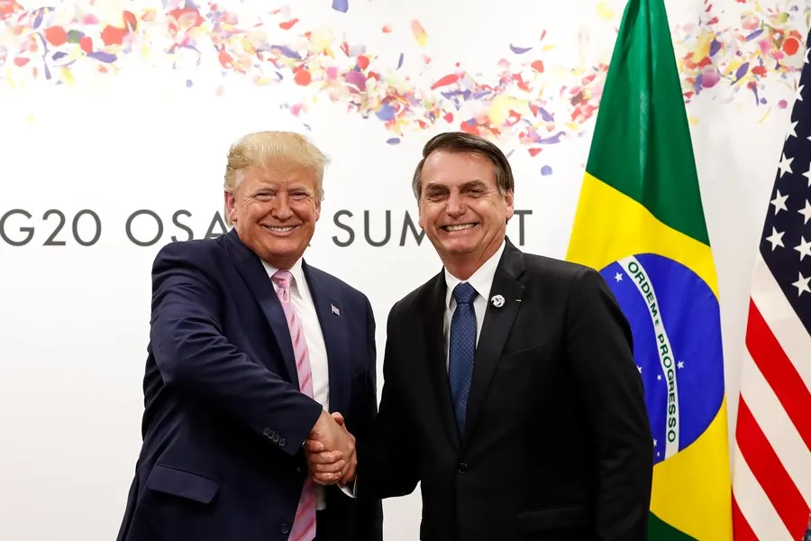 Jair Bolsonaro é alvo de operação da Polícia Federal e passa a usar tornozeleira eletrônica