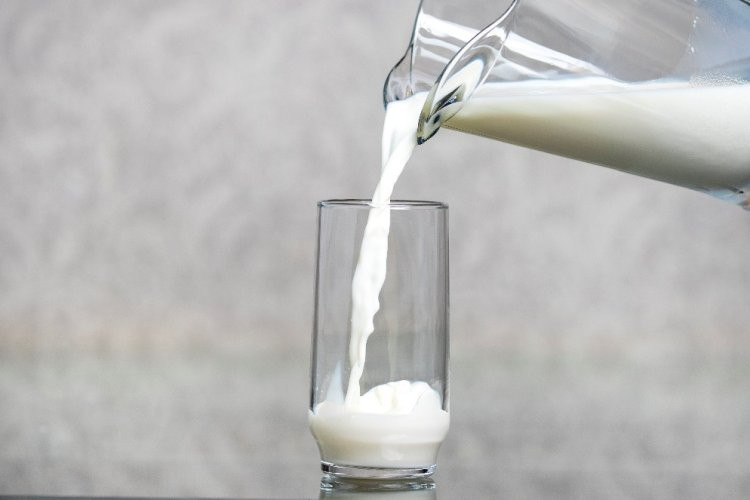 Mais de 6 mil litros de leite são doados pelo Sistema Faemg Senar