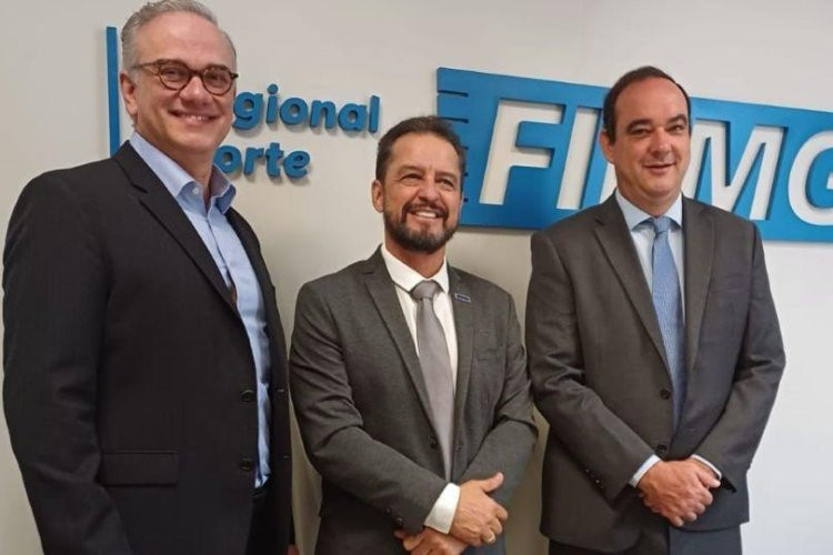 Nova diretoria do QUIFARMO toma posse nesta quinta&feira