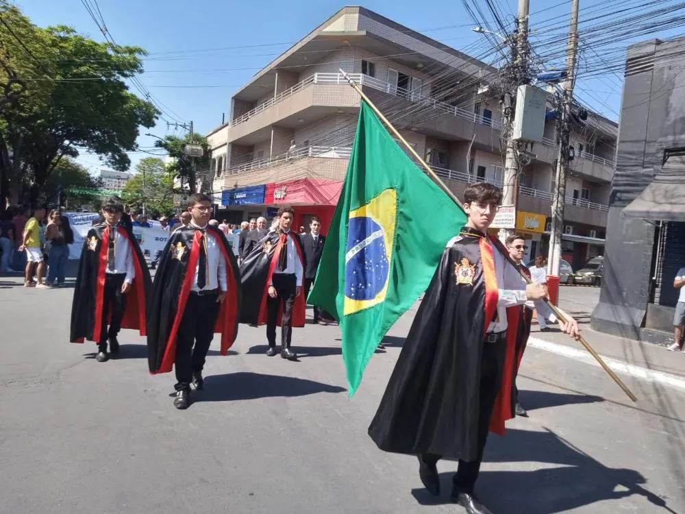 Desfile de 7 de Setembro ressalta novos tempos em Pedro Leopoldo