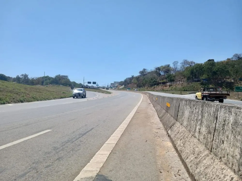 Trecho da LMG-800 continua perigoso e preocupa motoristas
