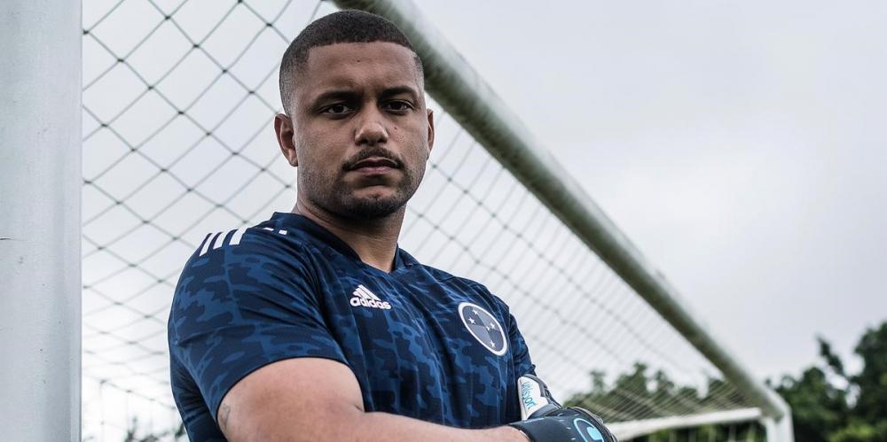 O Cruzeiro anunciou a contratação do goleiro Anderson - Foto: Gustavo Aleixo / Cruzeiro