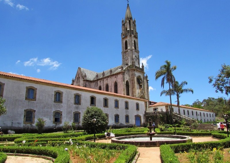 Caraça reabre as portas após fechamento por conta das chuvas