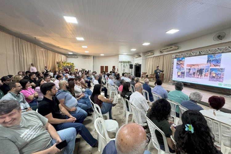 Diversificação: projeto integra pecuária leiteira e cafeicultura