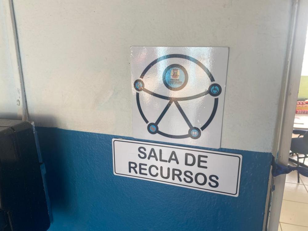 Prefeitura inaugura nova Sala de Recursos Multifuncionais