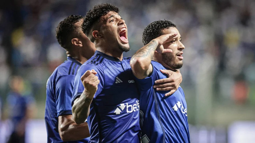 Cruzeiro vence Náutico e avança