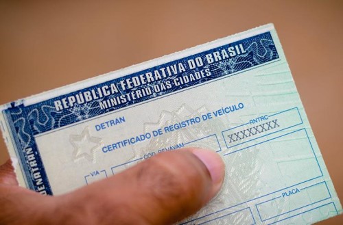 Documento de veículos com finais de placa 4, 5 e 6 já está sendo exigido 