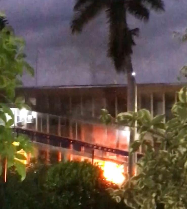 Incêndio atinge Câmara de Pedro Leopoldo