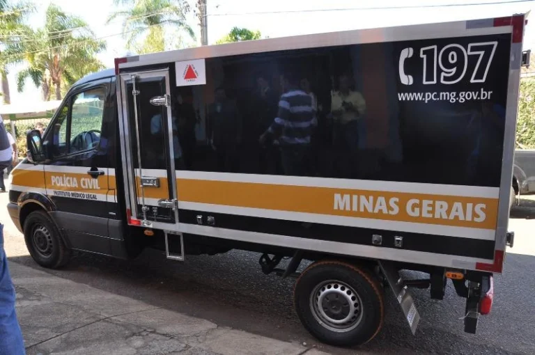 Mulher é encontrada morta dentro de casa em Pedro Leopoldo